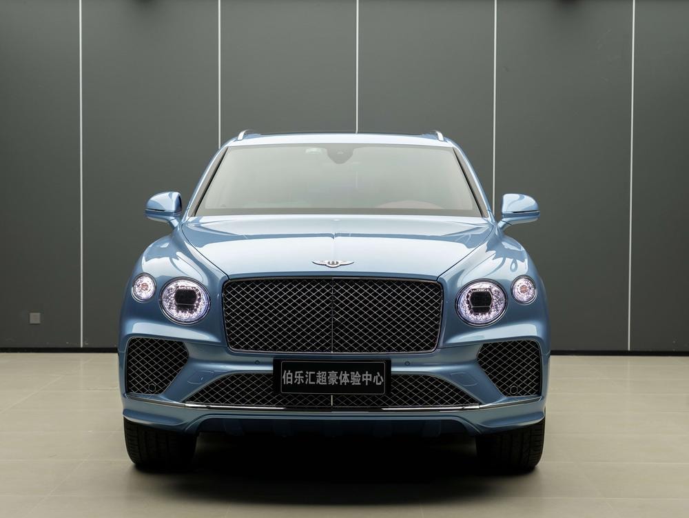 Bentley Bentayga 2022 — фото автомобиля