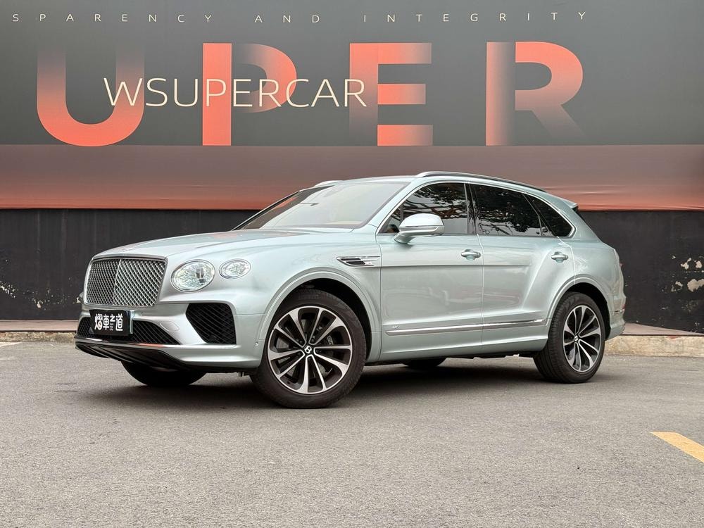 Bentley Bentayga 2021 — фото автомобиля 1