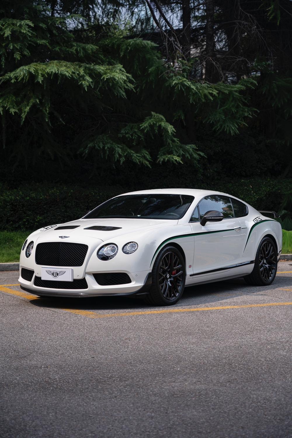 Bentley Continental 2015 — фото автомобиля 1