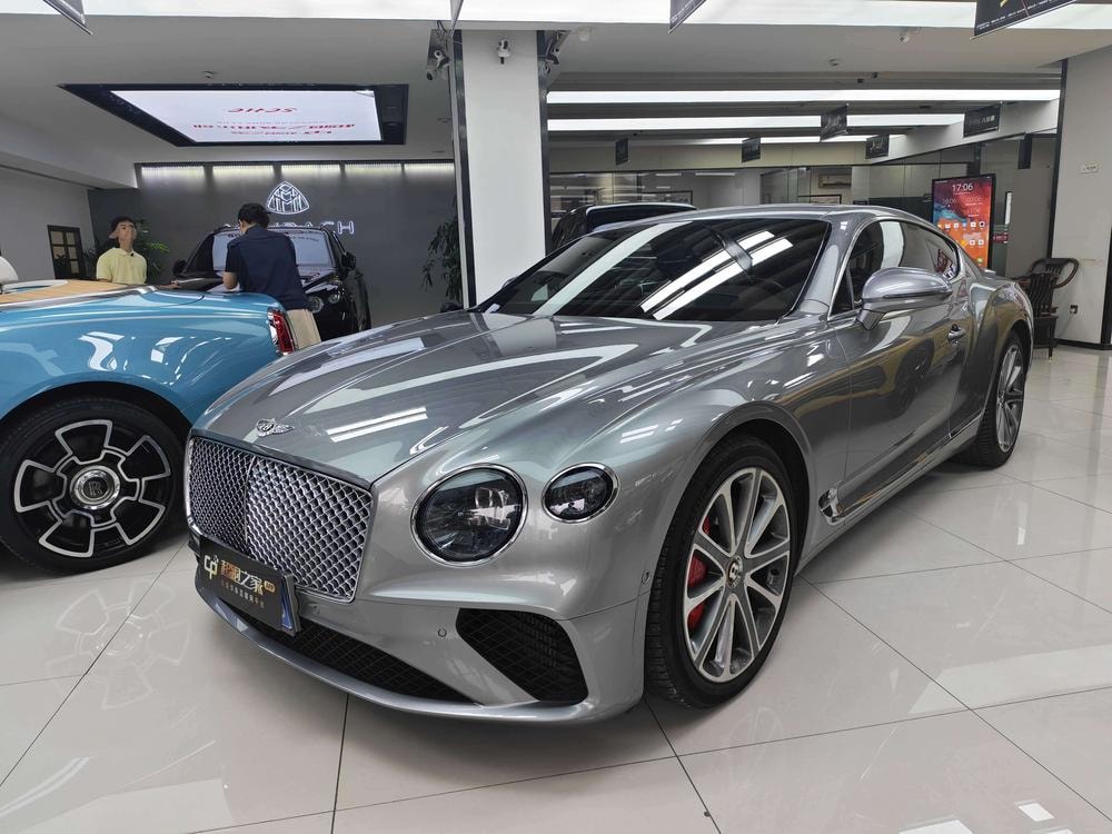 Bentley Continental 2018 — фото автомобиля