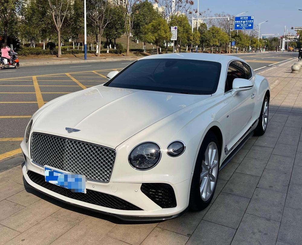 Bentley Continental 2020 — фото автомобиля 1
