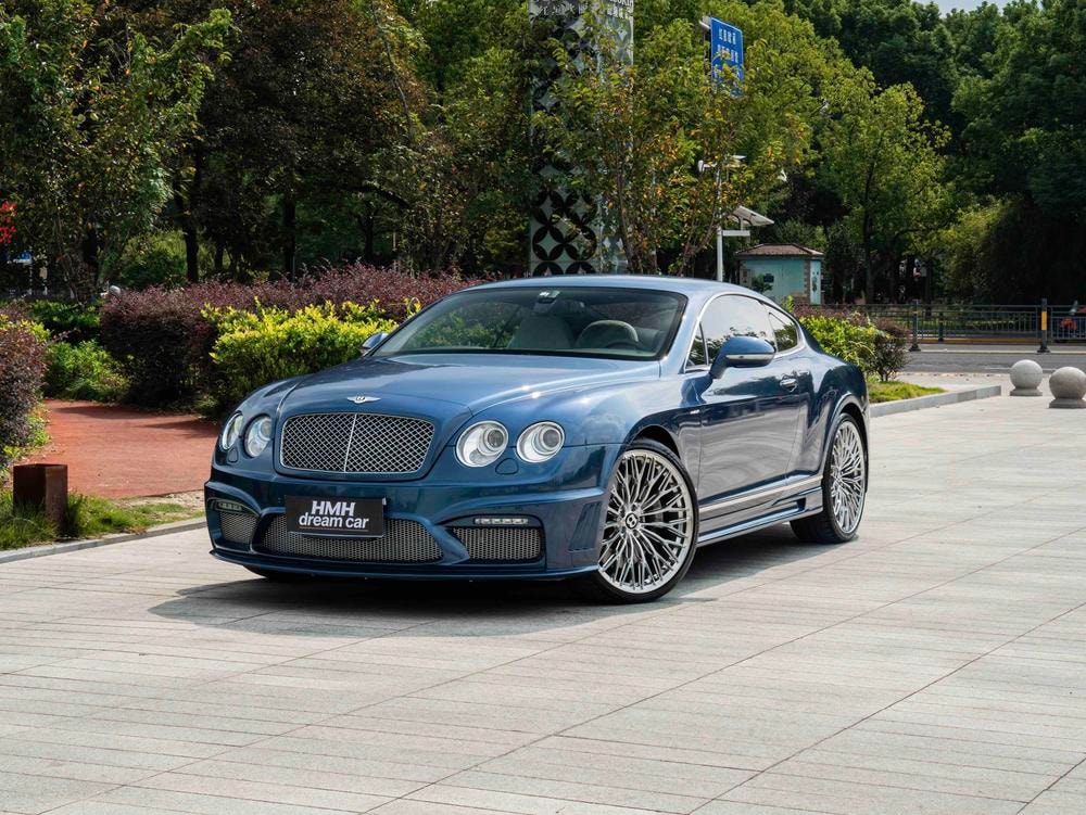 Bentley Continental 2010 — фото автомобиля