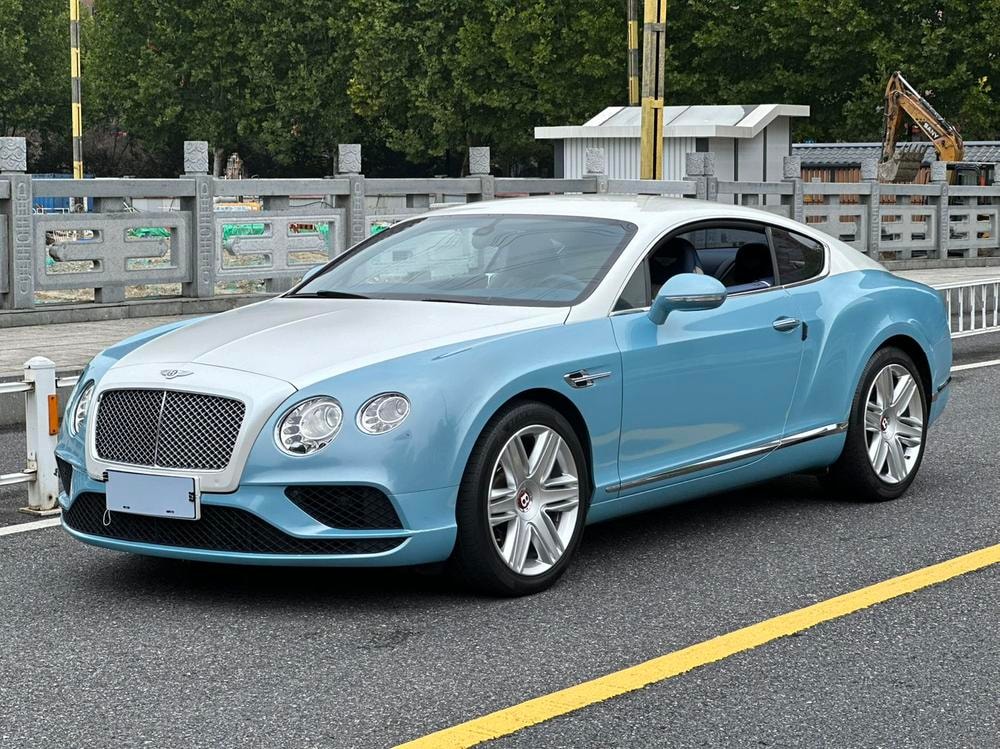 Bentley Continental 2015 — фото автомобиля 1