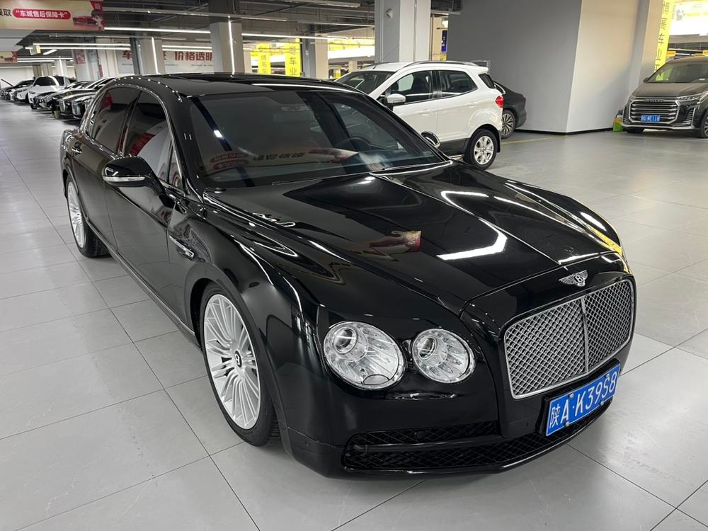 Bentley Flying Spur 2010 — фото автомобиля 1