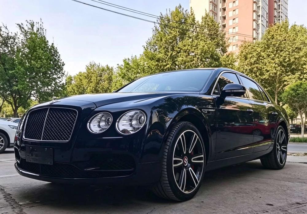 Bentley Flying Spur 2017 — фото автомобиля