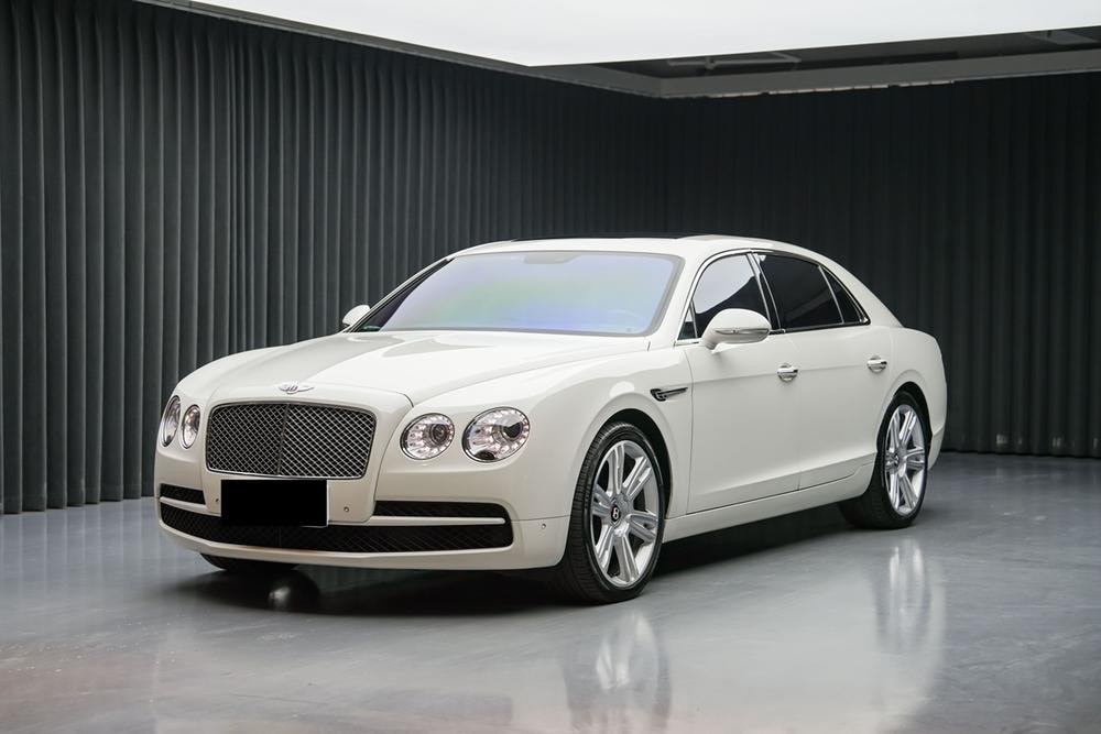 Bentley Flying Spur 2016 — фото автомобиля 1