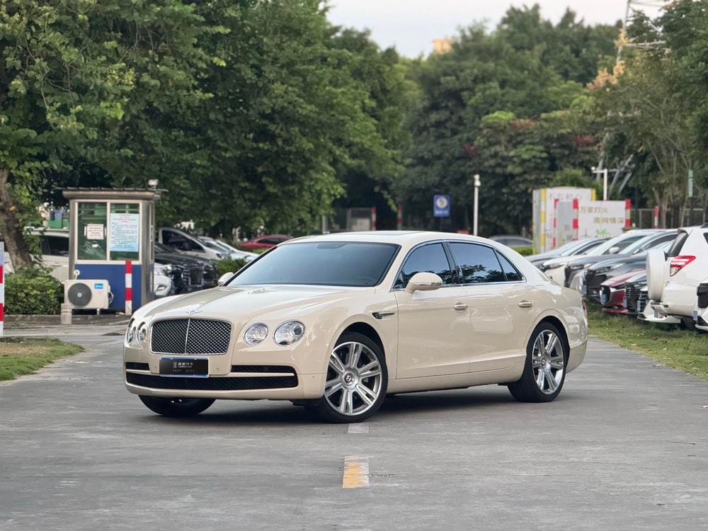Bentley Flying Spur 2014 — фото автомобиля 1