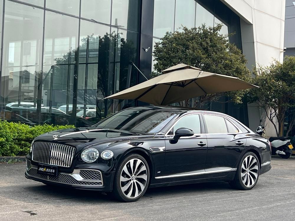 Bentley Flying Spur 2022 — фото автомобиля