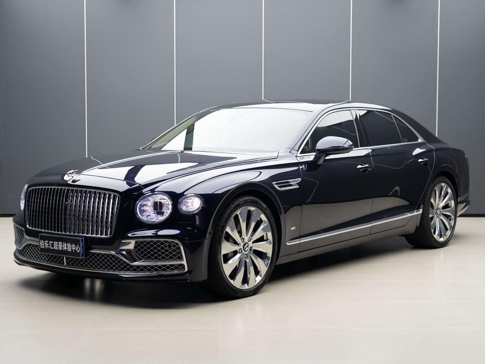 Bentley Flying Spur 2022 — фото автомобиля