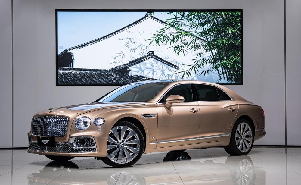 Bentley Flying Spur 2022 — фото автомобиля 1