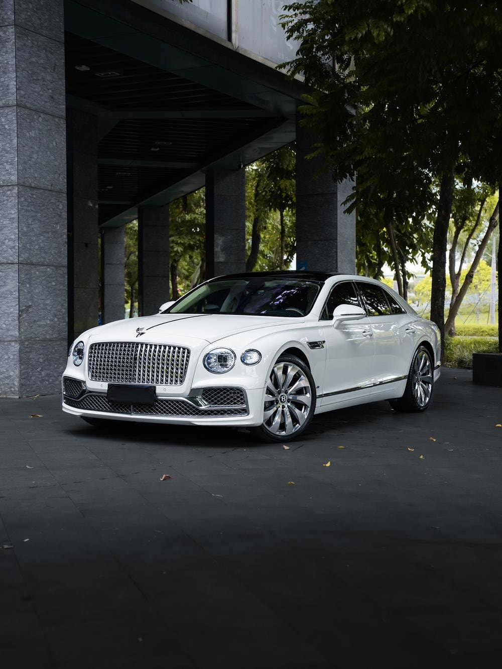 Bentley Flying Spur 2022 — фото автомобиля