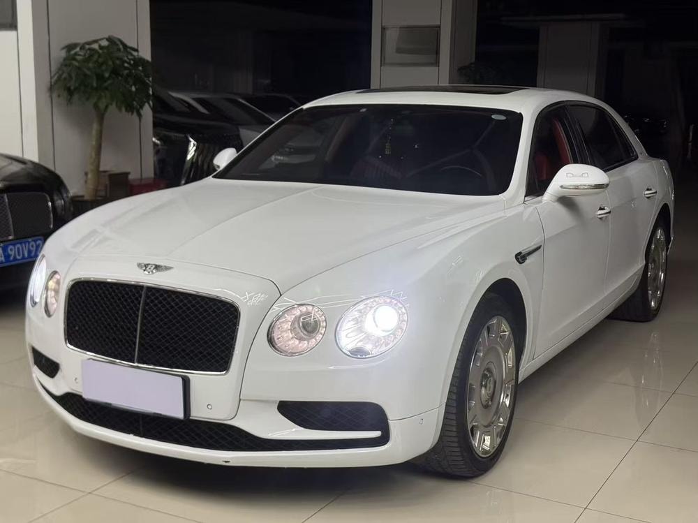 Bentley Flying Spur 2019 — фото автомобиля 1