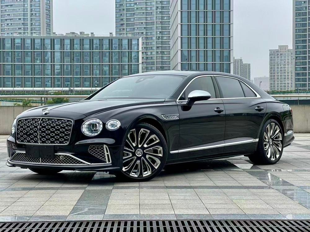 Bentley Flying Spur PHEV 2025 — фото автомобиля 1