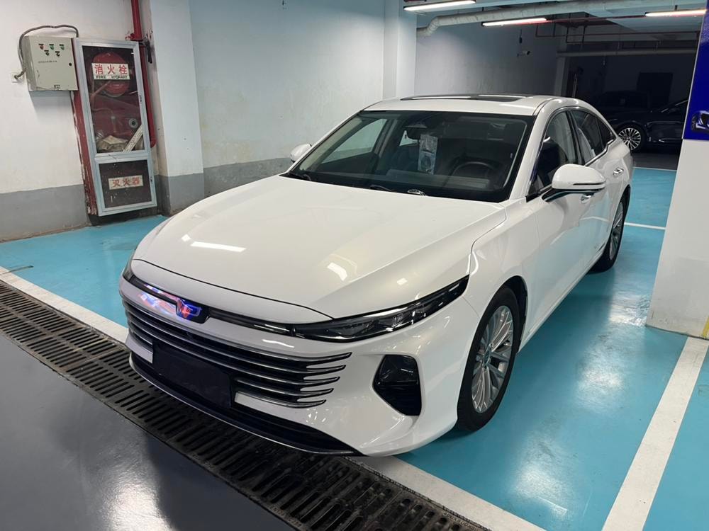Besturn Bestune B70 2023 — фото автомобиля 1