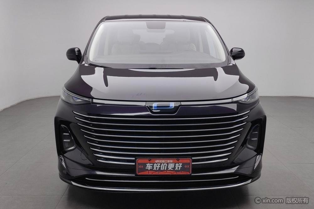 Besturn Bestune M9 2023 — фото автомобиля