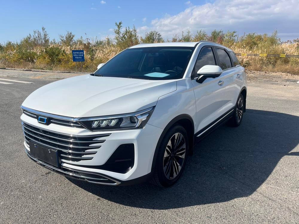 Besturn Bestune T77 2021 — фото автомобиля 1