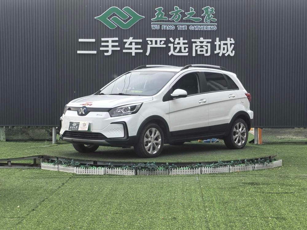 BJEV BAIC BJEV EC5 2019 — фото автомобиля