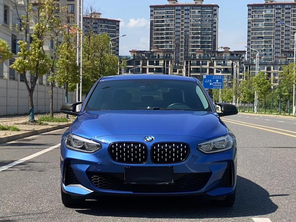 BMW 1-Series 2020 — фото автомобиля 1