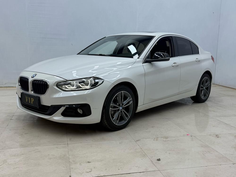 BMW 1-Series 2018 — фото автомобиля