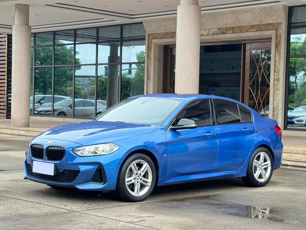 BMW 1-Series 2020 — фото автомобиля