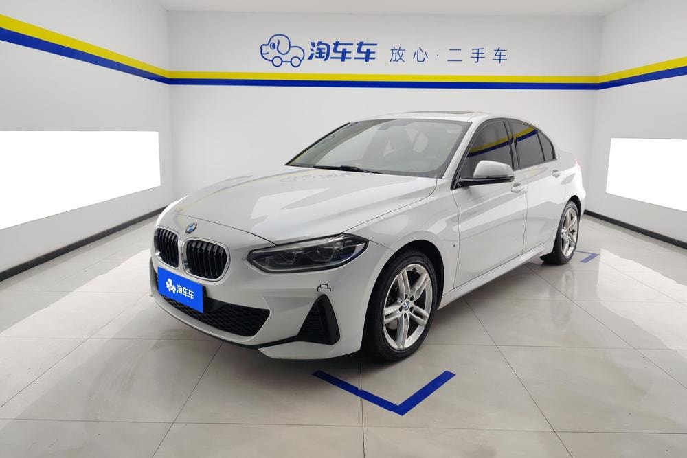 BMW 1-Series 2019 — фото автомобиля