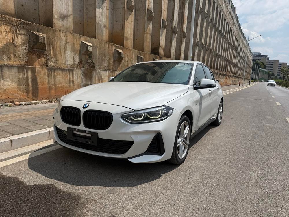 BMW 1-Series 2020 — фото автомобиля 1