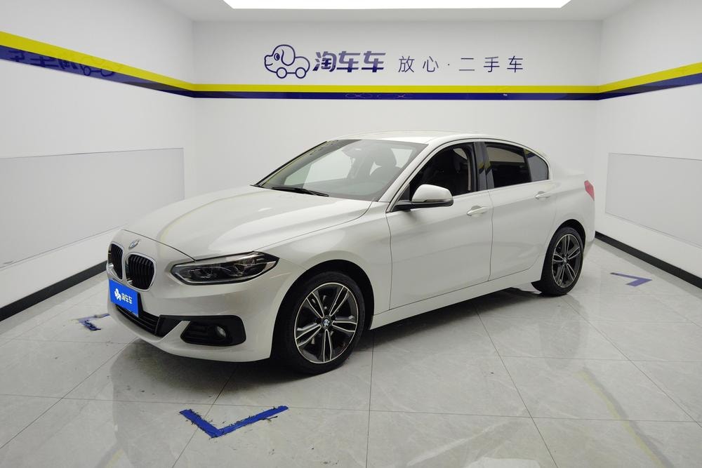 BMW 1-Series 2019 — фото автомобиля