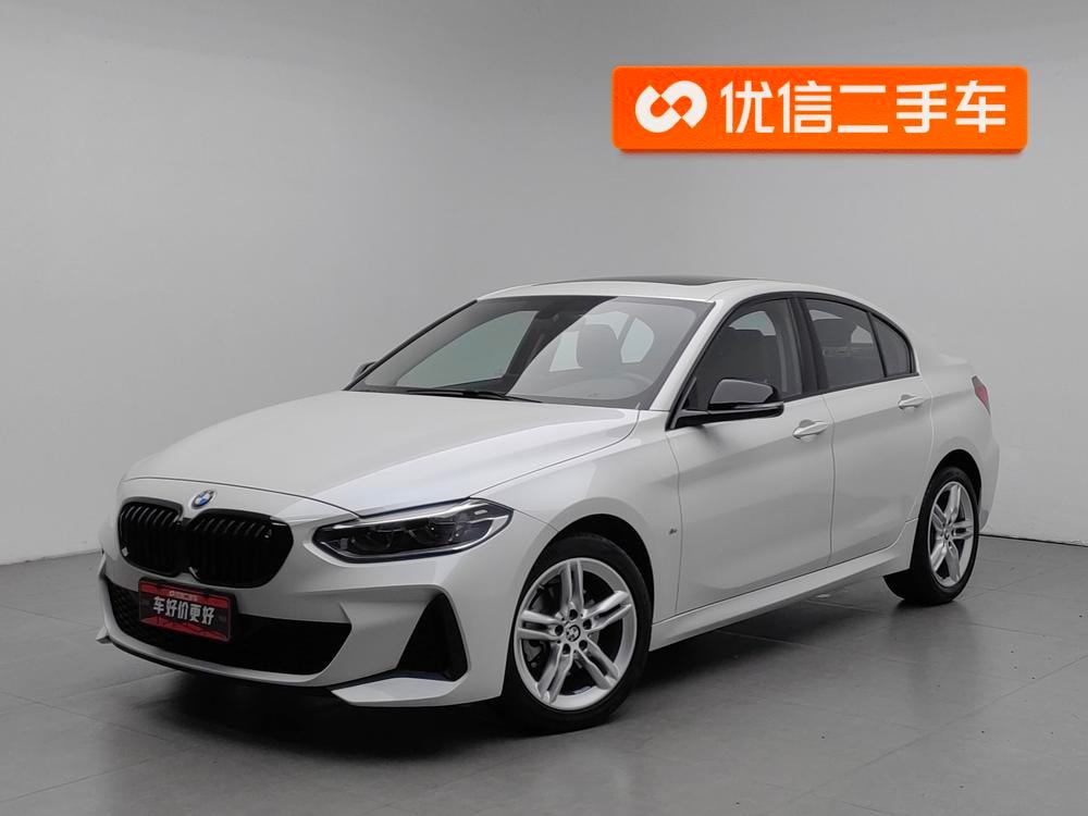 BMW 1-Series 2023 — фото автомобиля 1