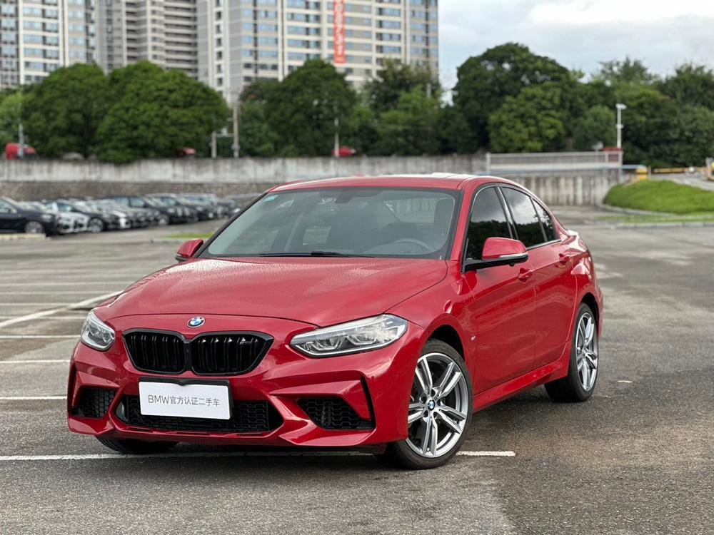 BMW 1-Series 2019 — фото автомобиля 1