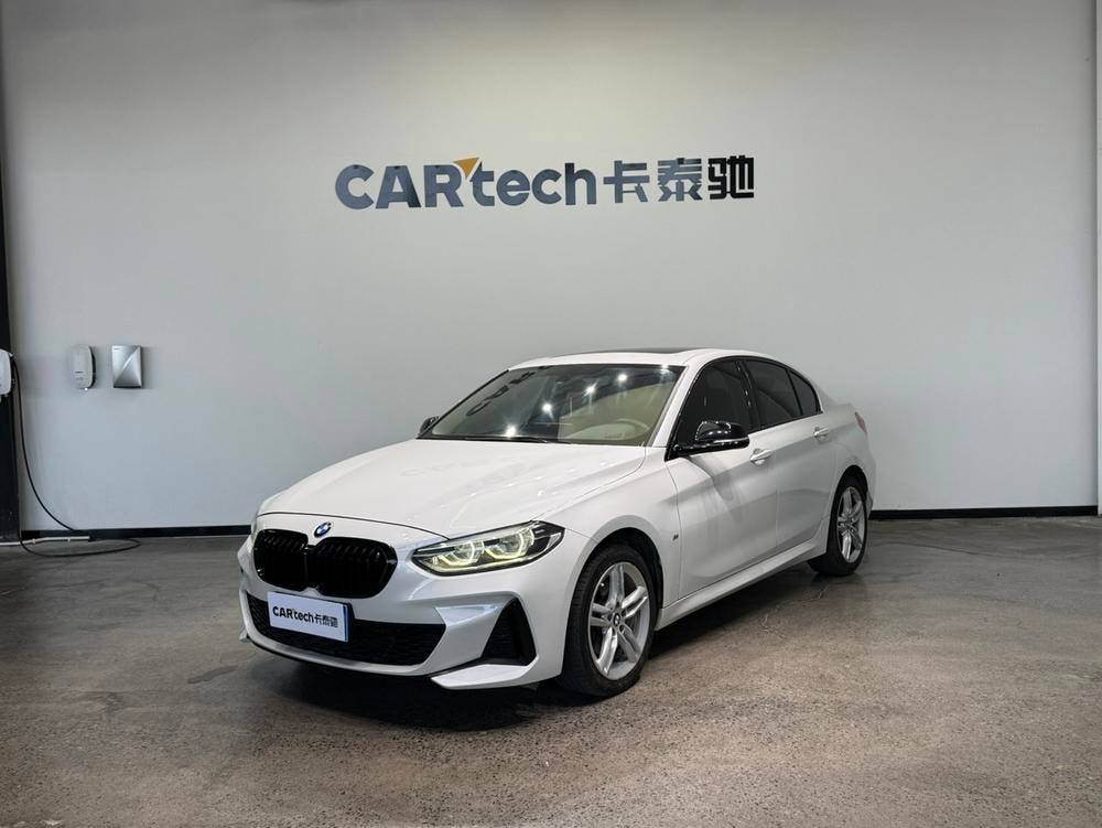 BMW 1-Series 2021 — фото автомобиля