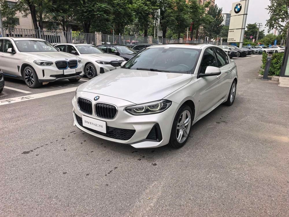 BMW 1-Series 2020 — фото автомобиля 1
