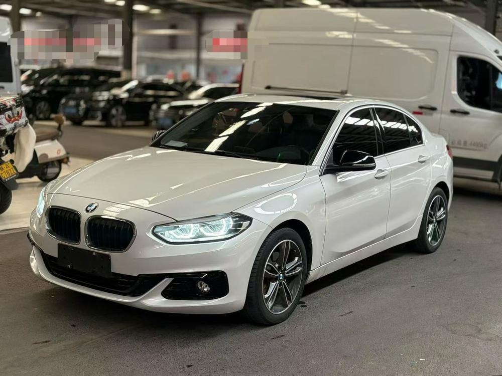 BMW 1-Series 2018 — фото автомобиля 1