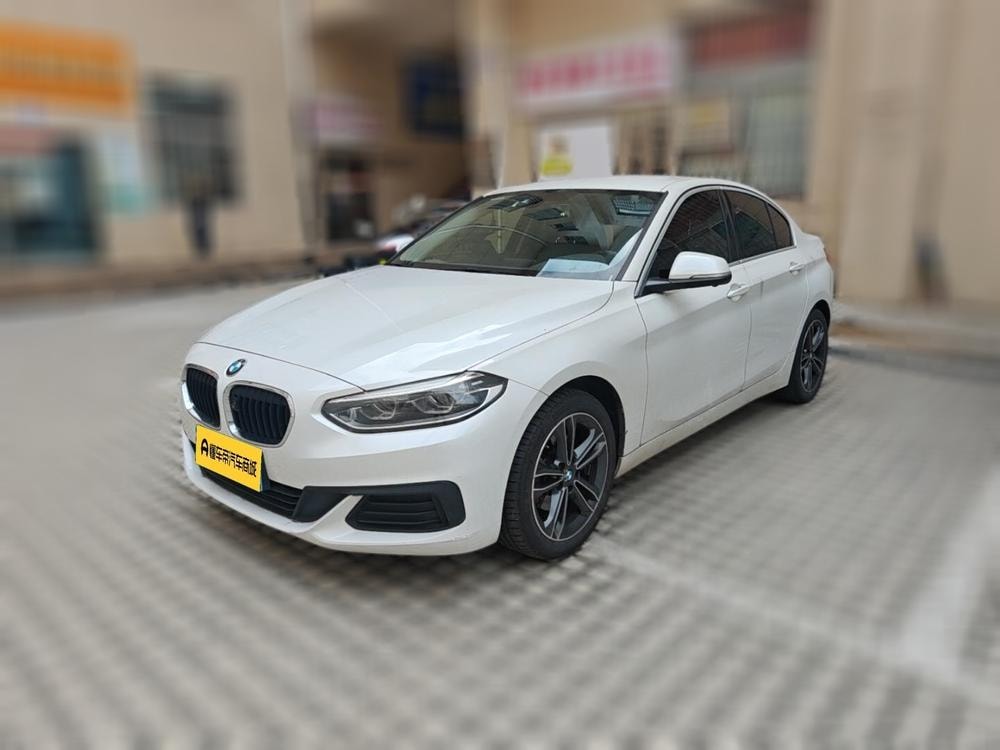 BMW 1-Series 2020 — фото автомобиля