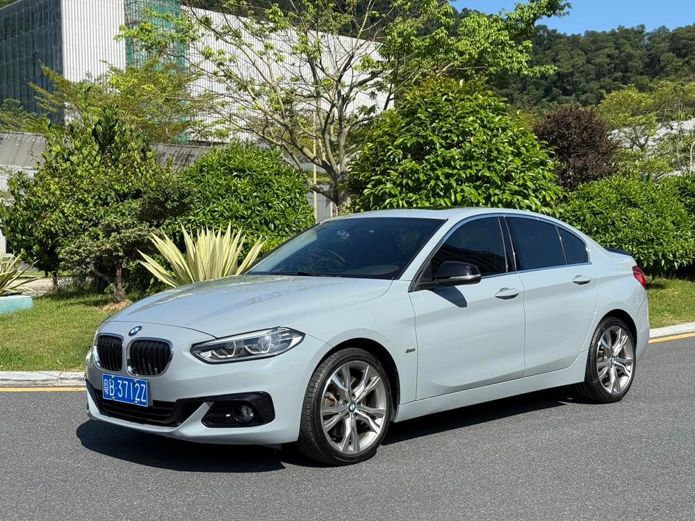 BMW 1-Series 2017 — фото автомобиля