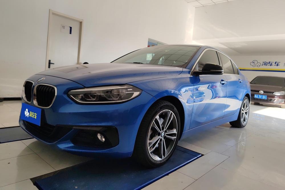 BMW 1-Series 2018 — фото автомобиля
