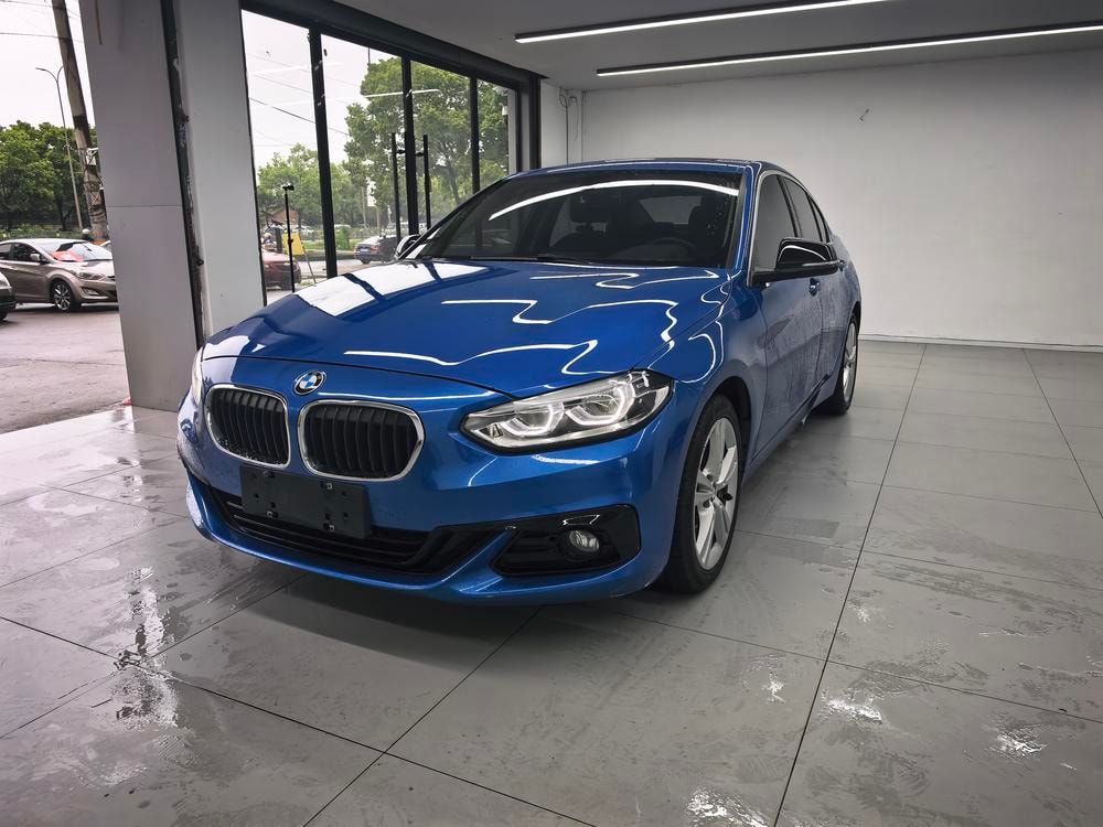 BMW 1-Series 2018 — фото автомобиля