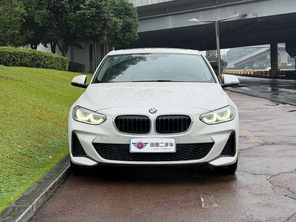 BMW 1-Series 2020 — фото автомобиля