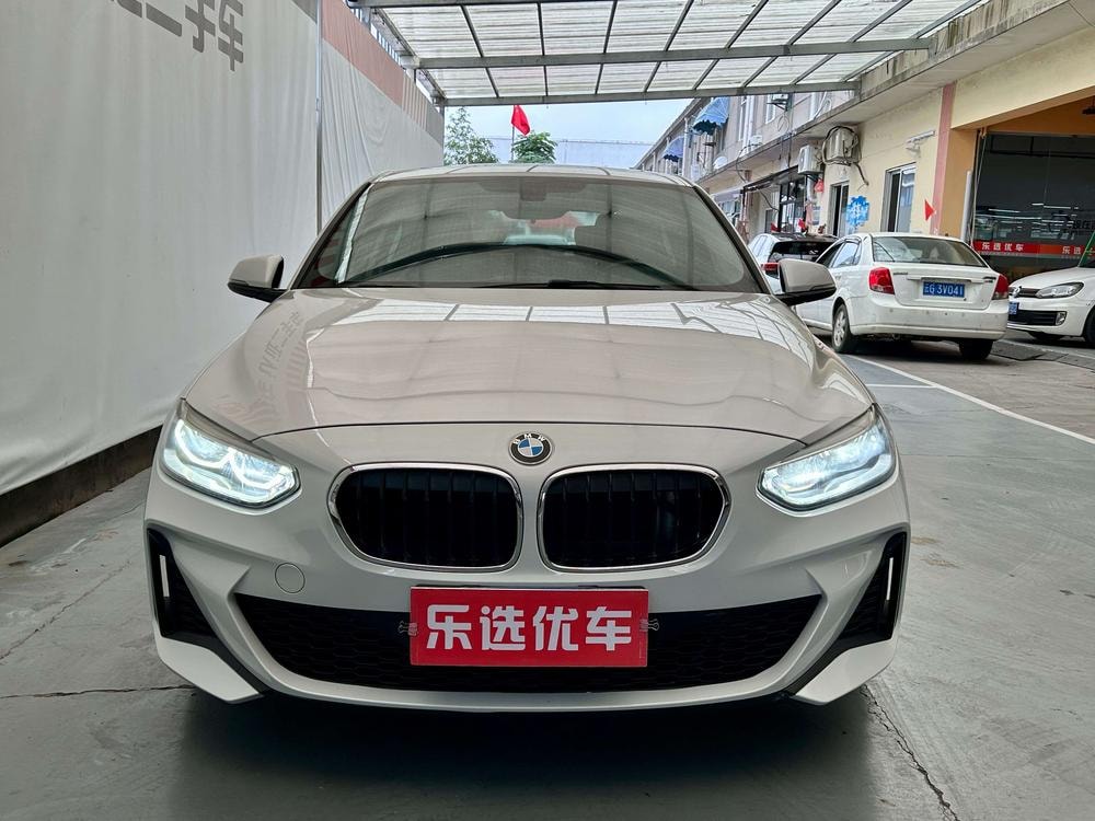 BMW 1-Series 2019 — фото автомобиля