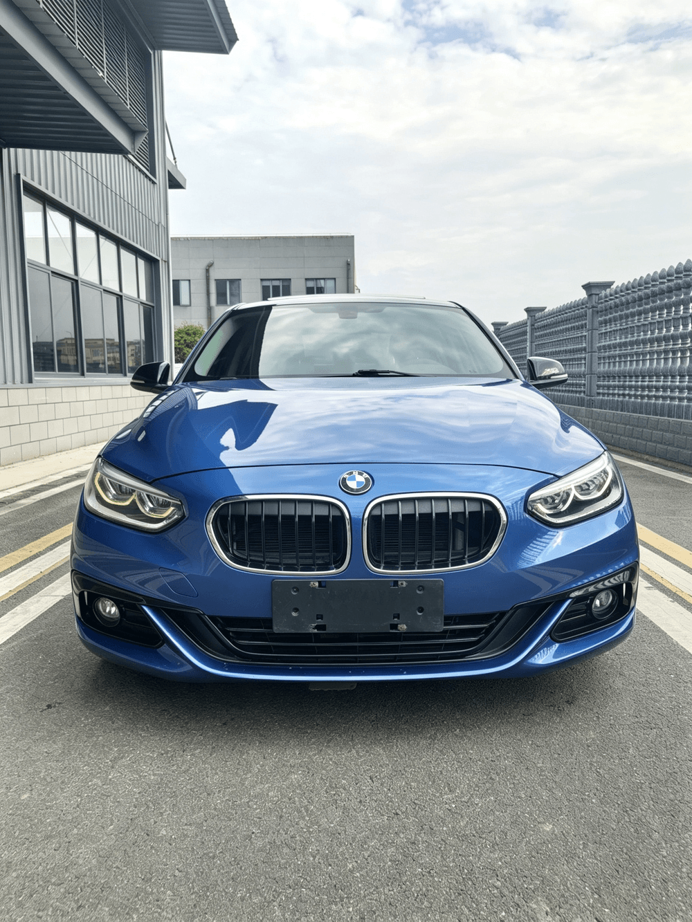 BMW 1-Series 2018 — фото автомобиля