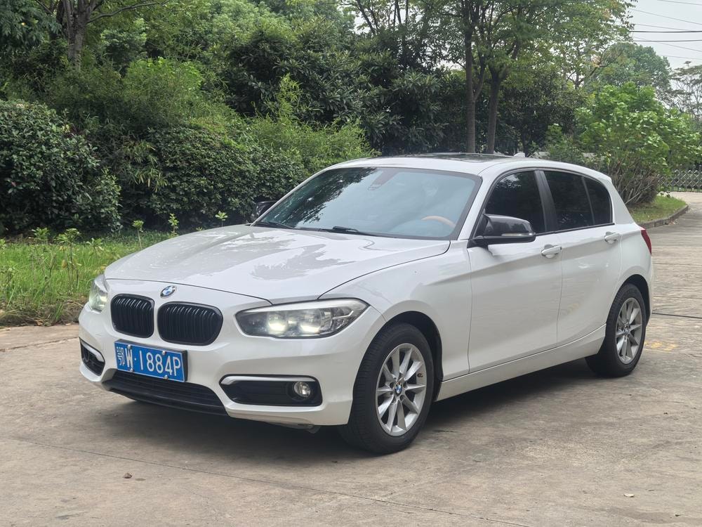 BMW 1-Series (Import) 2016 — фото автомобиля 1