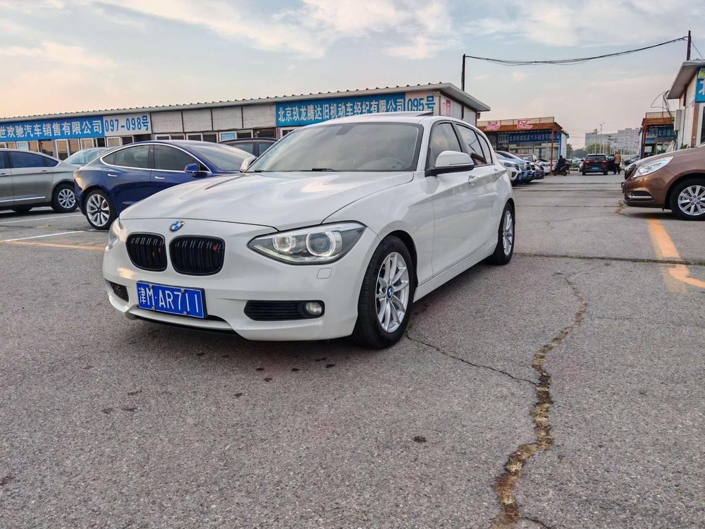 BMW 1-Series (Import) 2013 — фото автомобиля