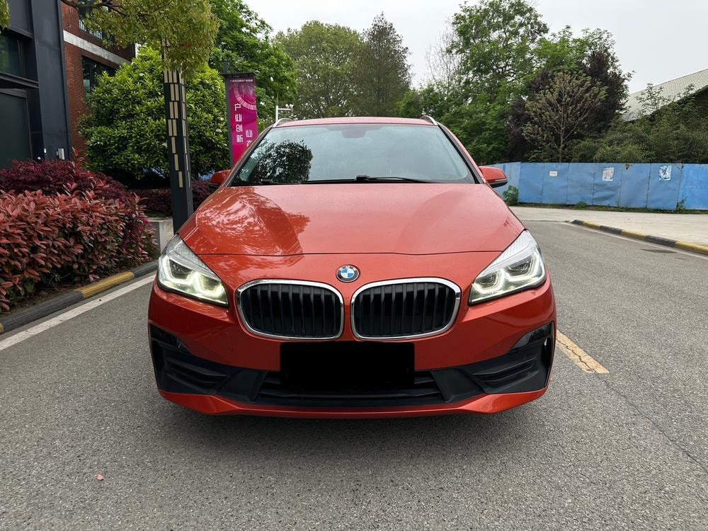 BMW 2-Series Active Tourer 2019 — фото автомобиля