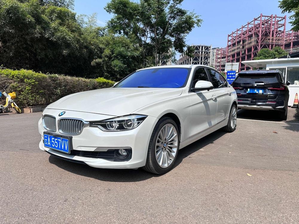 BMW 3-Series 2018 — фото автомобиля 1