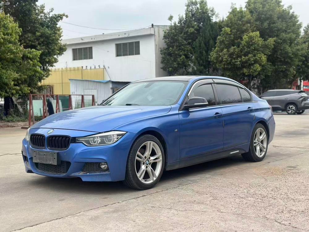 BMW 3-Series 2019 — фото автомобиля