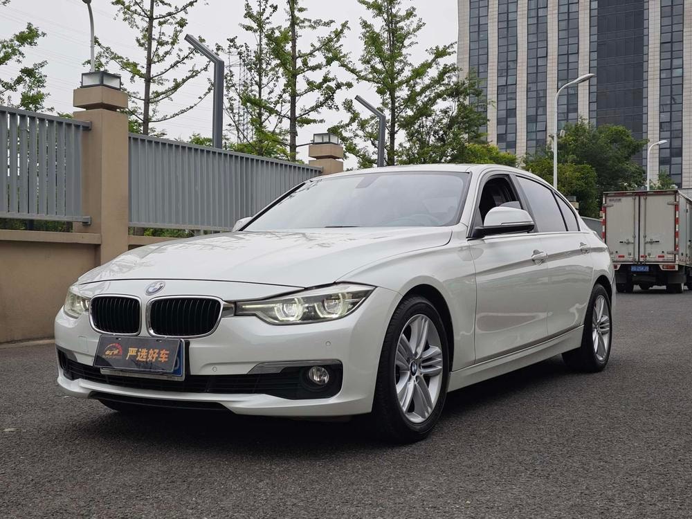 BMW 3-Series 2017 — фото автомобиля