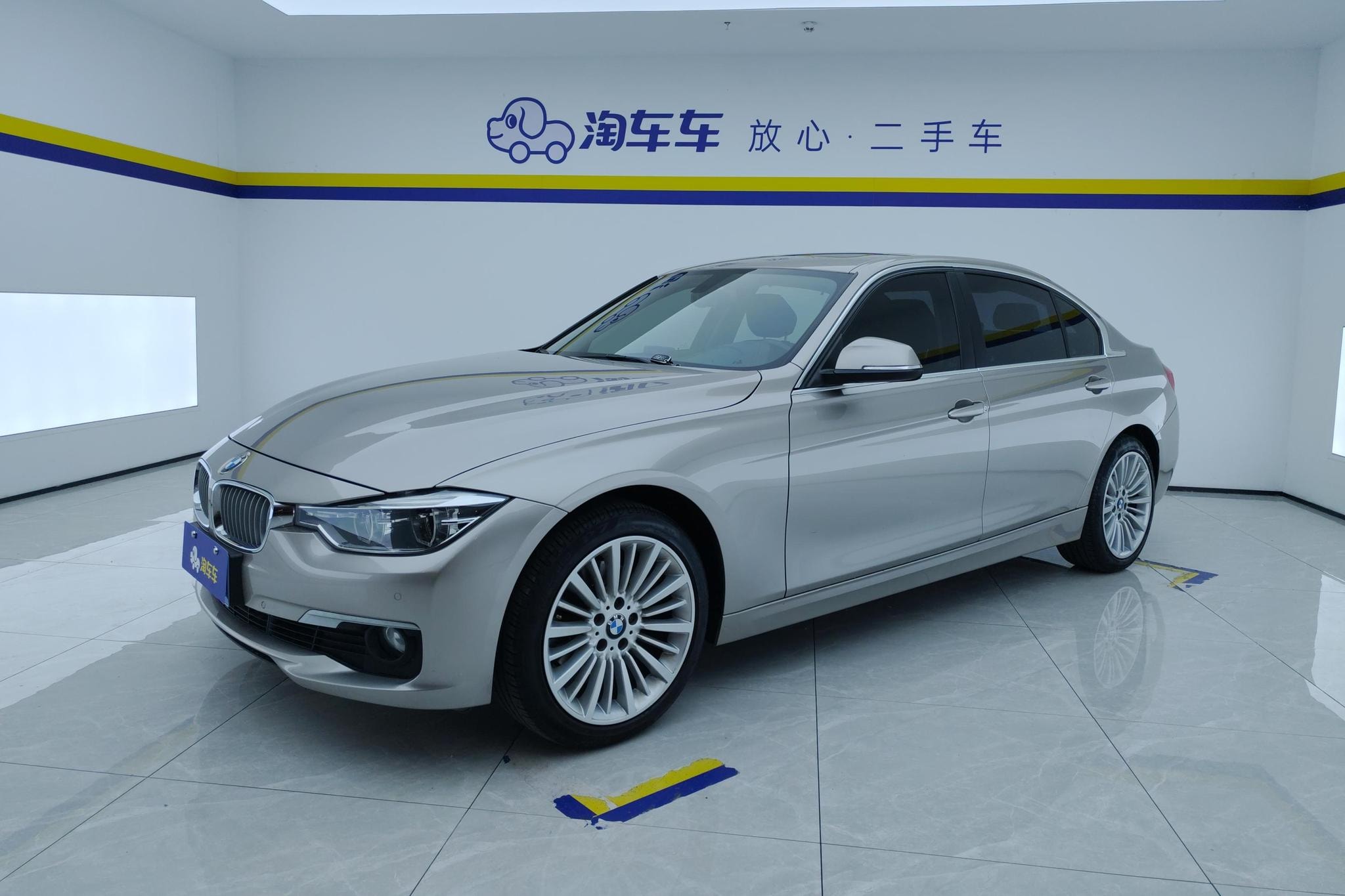 BMW 3-Series 2018 — фото автомобиля 1