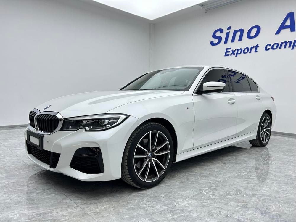 BMW 3-Series 2022 — фото автомобиля