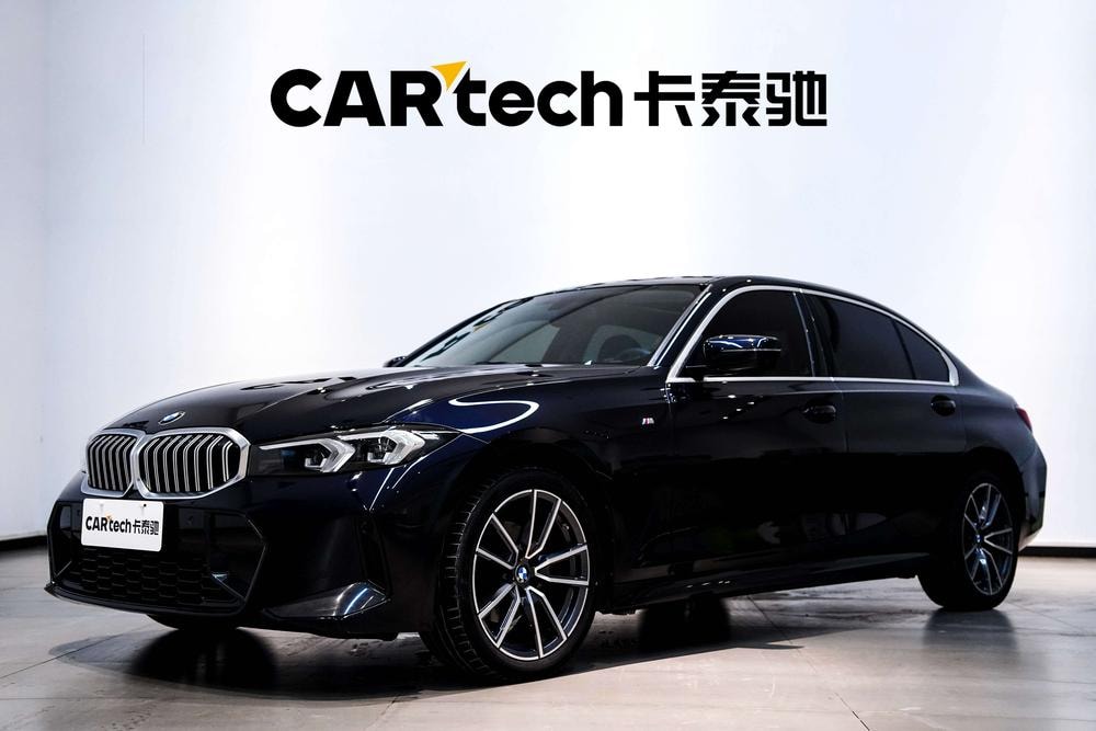BMW 3-Series 2023 — фото автомобиля 1