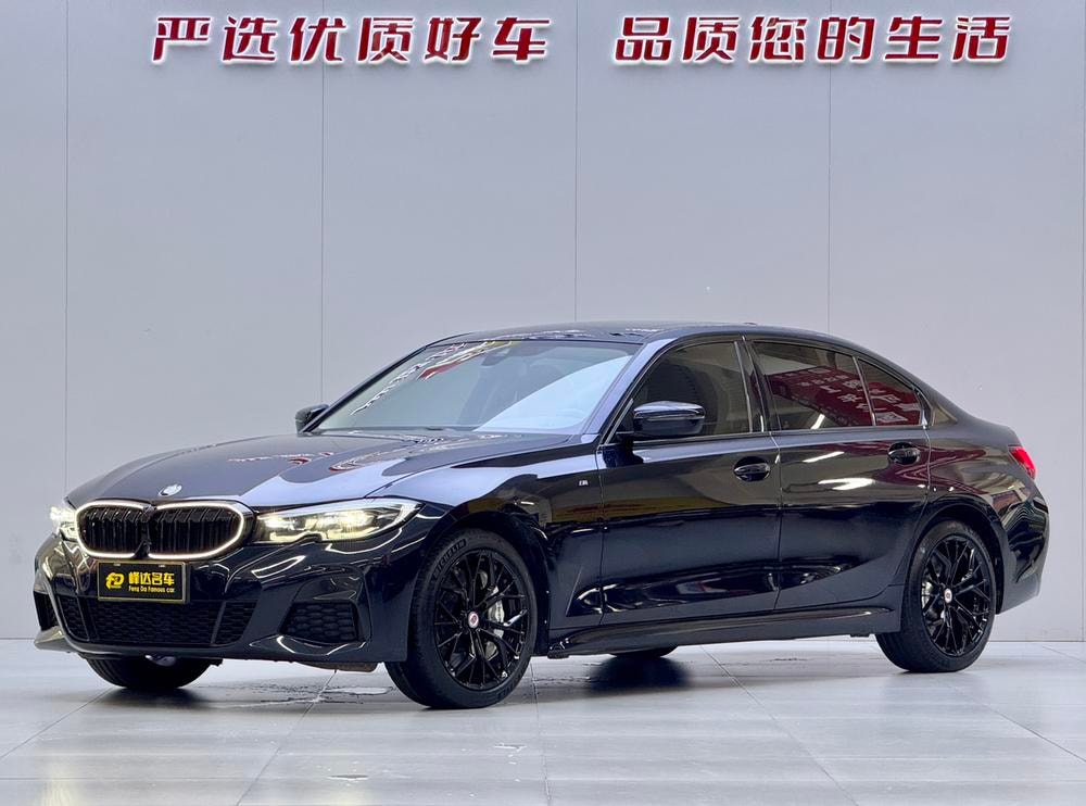 BMW 3-Series 2022 — фото автомобиля