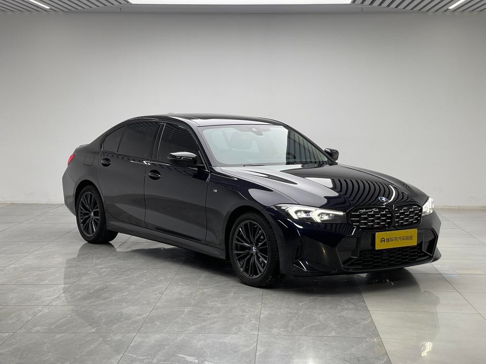 BMW 3-Series 2023 — фото автомобиля 1